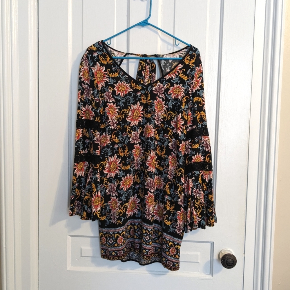 Xhilaration Floral Shift Dress with Bell Sleeves and Keyhole Back